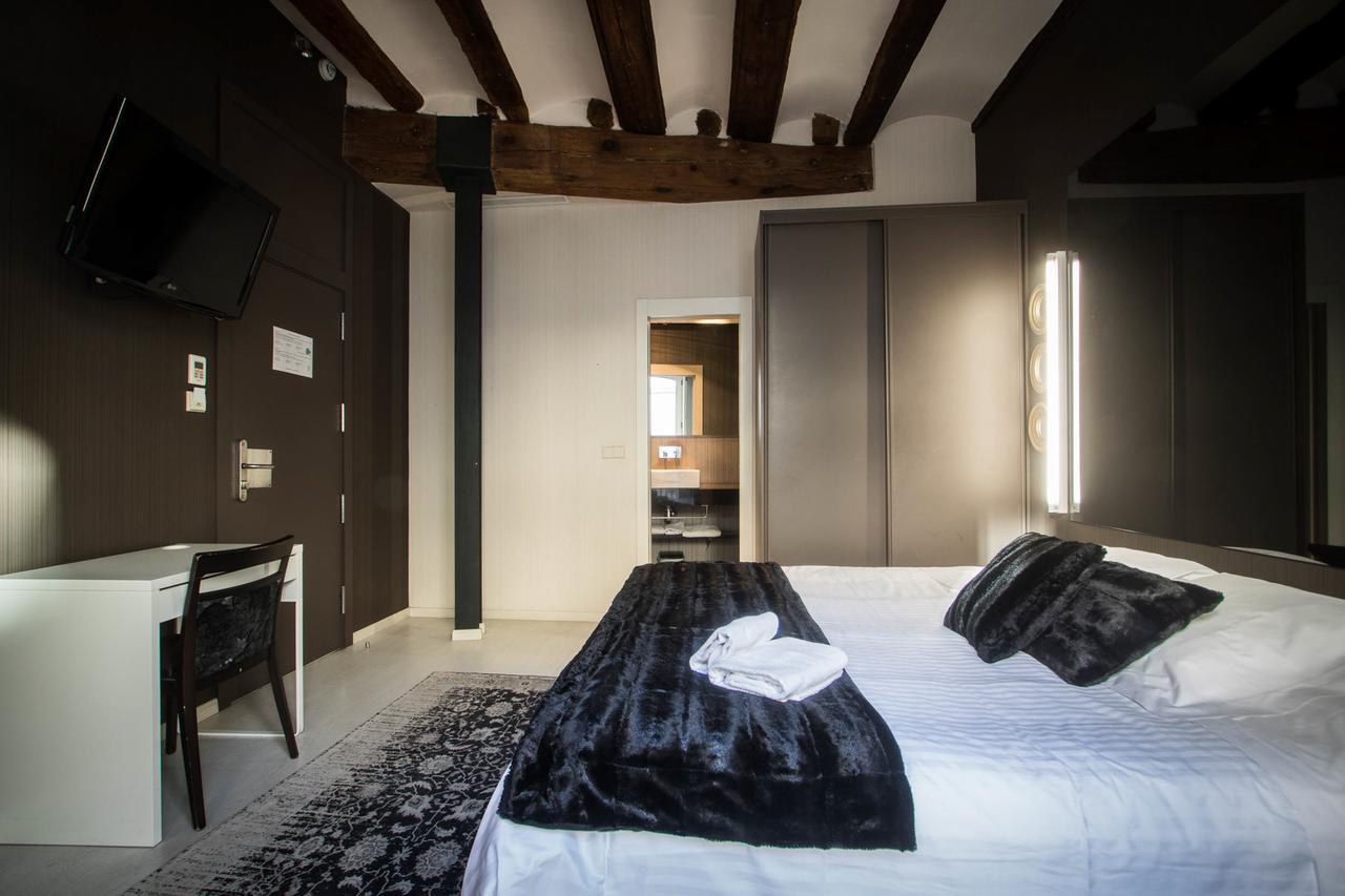 Cosy Rooms Embajador Walencja Zewnętrze zdjęcie